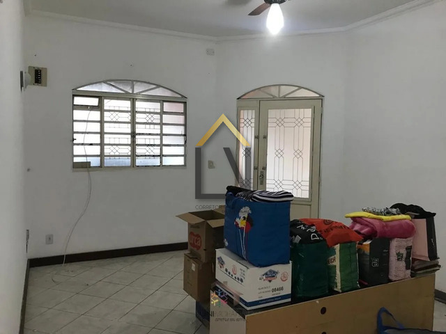 #1718 - Casa para Venda em Taubaté - SP