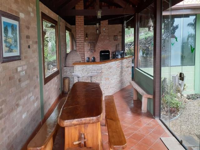 #1584 - Casa em condomínio para Venda em Santo Antônio do Pinhal - SP